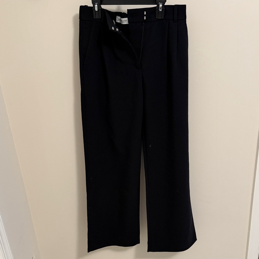 NWT!! Abercrombie & Fitch Sloane Tailored Pant